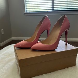 Fairly new high heels, in great condition and for a great price!